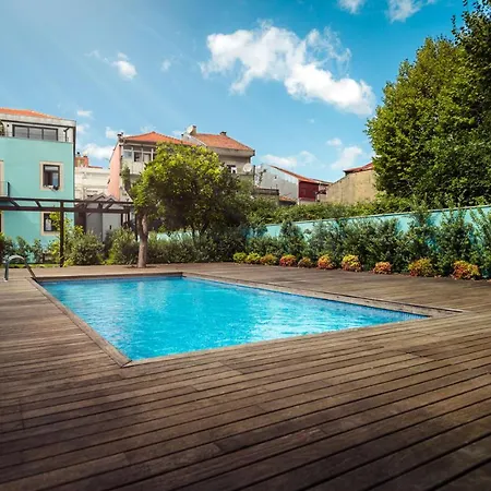 Swimming Pool Luxury House 2 *